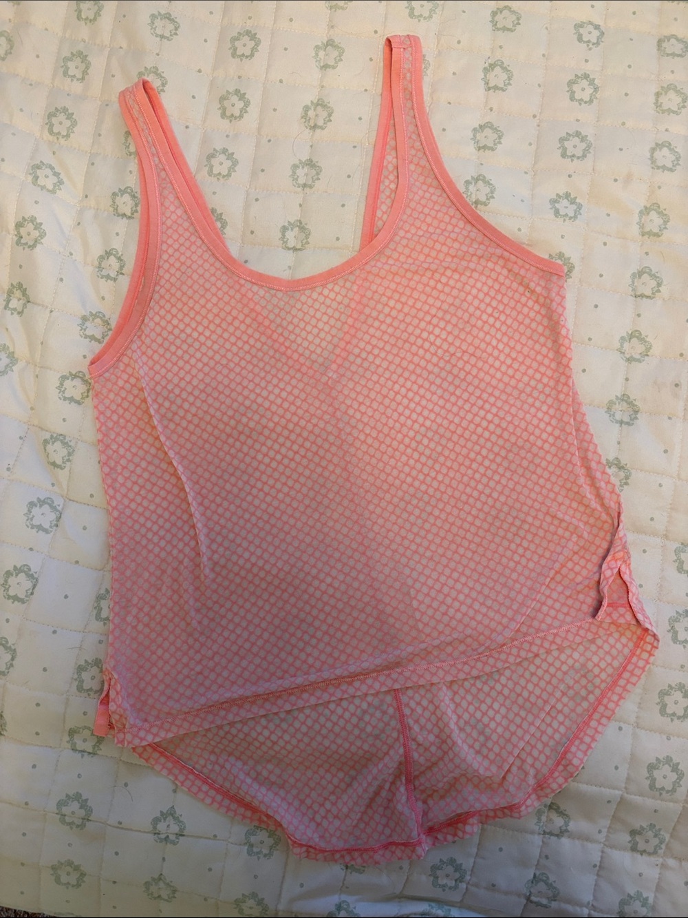 Lululemon women’s tissue weight workout tank